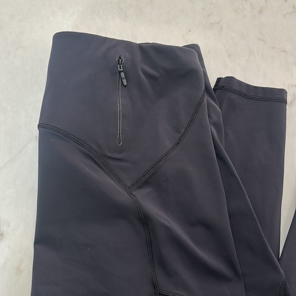 Women’s LuLuLemon full length sz 8 - Picture 2 of 3